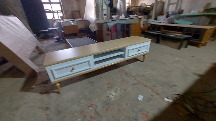 میز TV طول ۱۸۰ مدل لوتوس جنس mdf روکش چوب راش و چوب روسی اصل